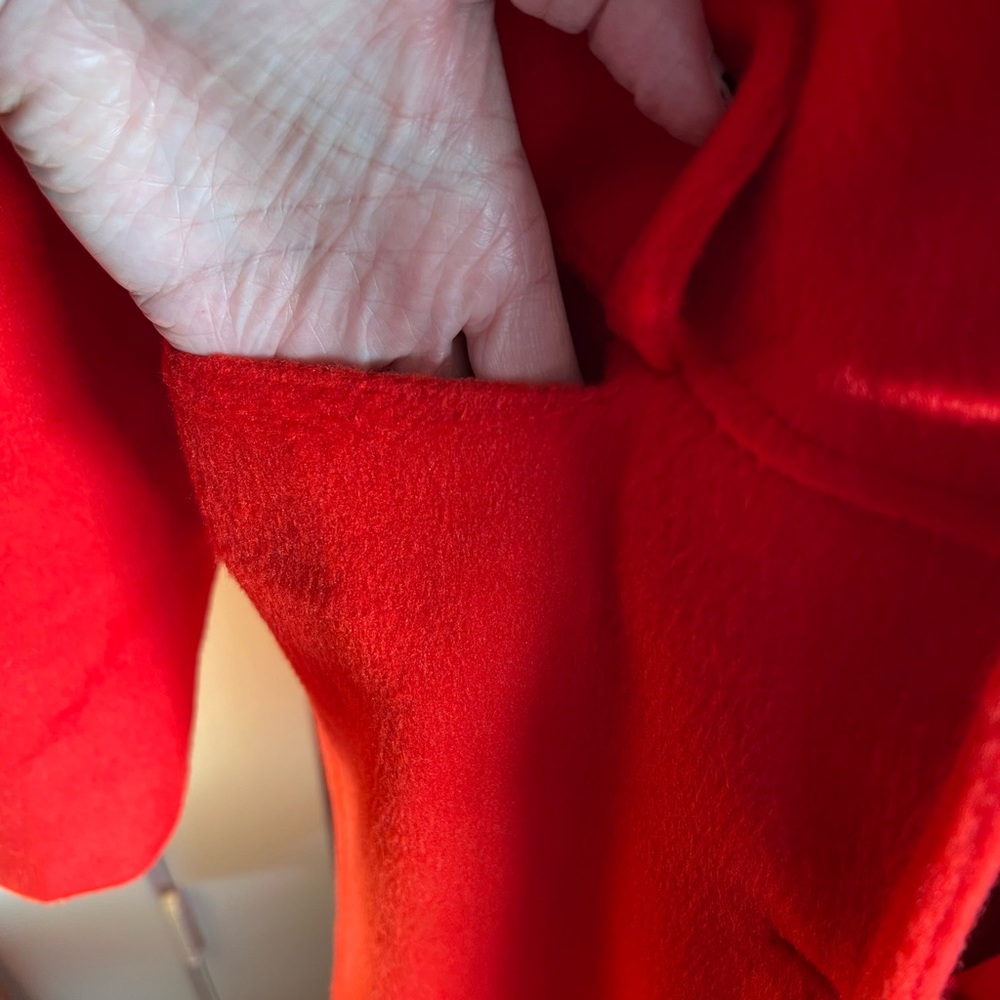 Beautiful Greylin Coat - Picture 11 of 15